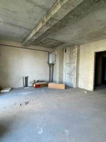 Продам 2-кімнатну квартиру в новобудові, вул. Героїв УПА