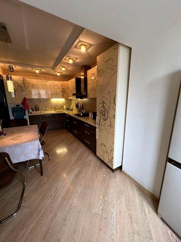 Продається велика 4 к. к-ра в АББО,індивідуальне опалення,центр міста ЖК АББО