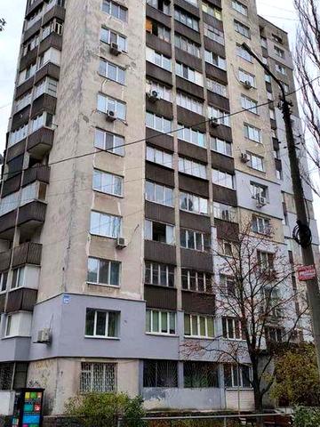 Продам 3х кімнатну квартиру. Ж/М Червоний камінь. Коробова 24.