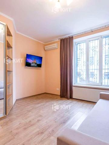 Лопатинський пров., 2