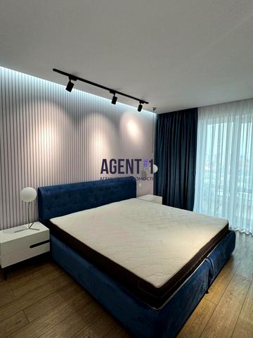 Черкаська вул., 16