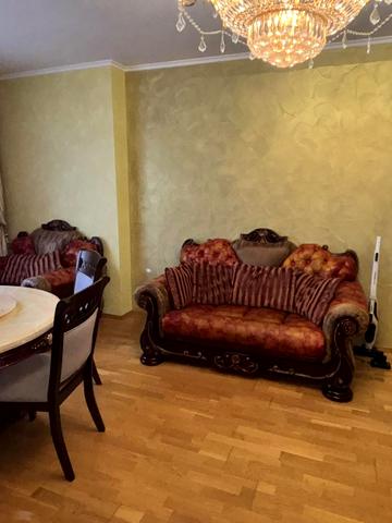 Миколи Ушакова вул., 1-В