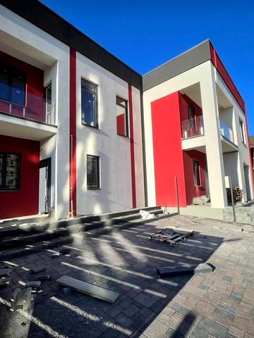 Єдності вул., 11