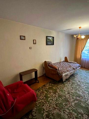 3-кімн. чешка на бульварі + гараж біля будинку