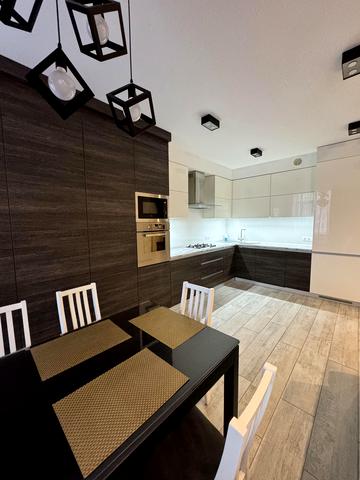 Юнацька вул., 19