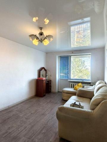 Яценка вул., 8