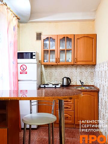 Миколи Міхновського бульв. (Дружби народів), 25