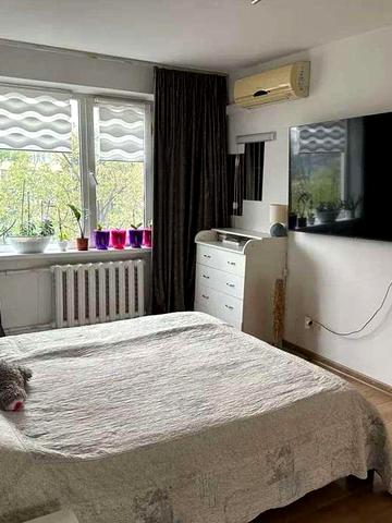 Олександра Архипенка вул. (Мате Залки), 10-Б