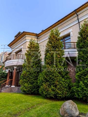 Павла Загребельного вул. (Миколи Раєвського), 1