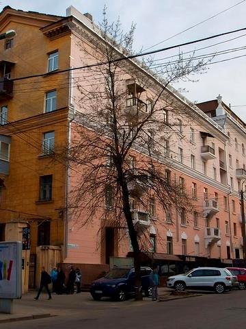 Харківська вул., 2