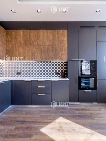 Професорська вул., 16