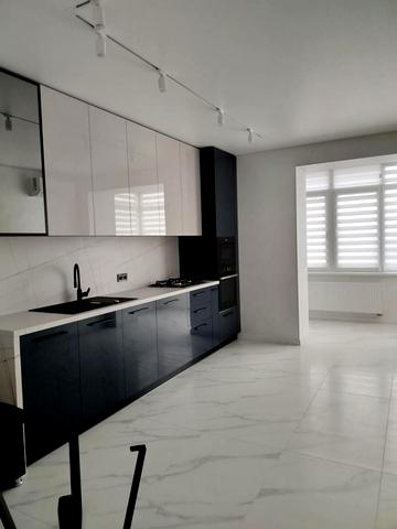 Миру просп., 1