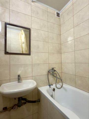 3-кімнатна квартира під ремонт, вул. Лятошинського, поруч метро та ТРЦ