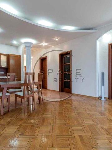 Здається в оренду 3-кімнатна квартира 165 м²за адресою вул. Лескова 1.