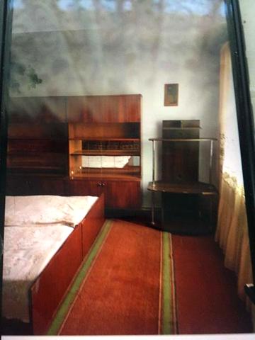 Сдам домик  из 3 комнат и кухни