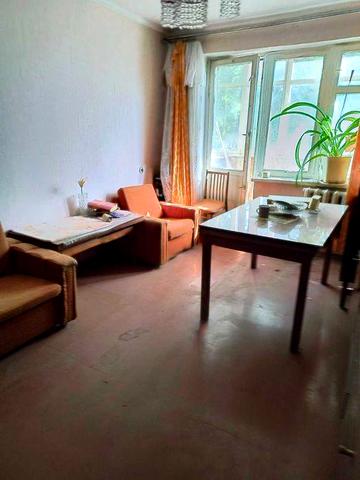 Двокімнатна в районі Любави