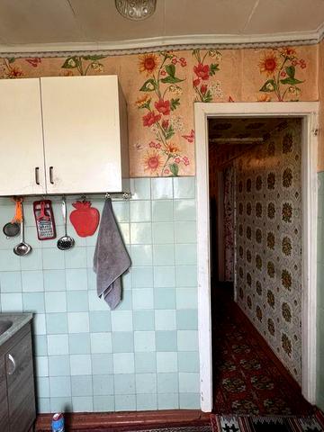 Продаж Тесленка 20, площа Володимира Великого, пл. Артема, під ремонт