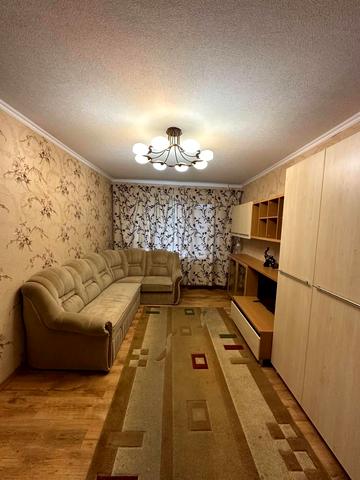 Юності просп., 33