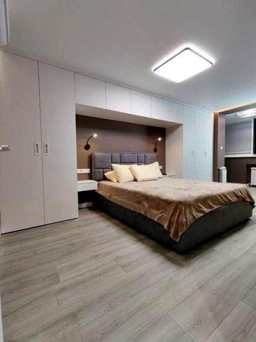 Продам трехкомнатную квартиру Научная,Ляпунова,11