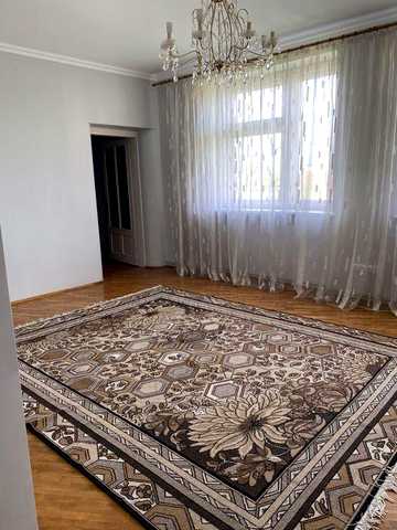 Трьохкімнатна (по документах 4) квартира. ПРОДАЖ. Оренди нема