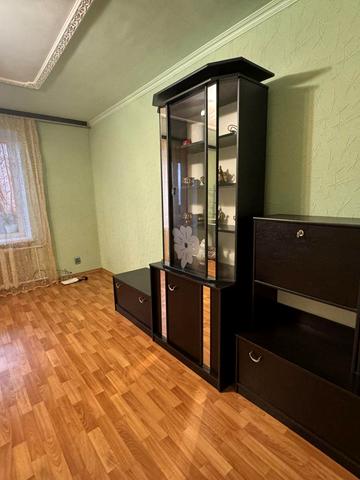 Левка Лукяненка вул. (Ватутіна), 64