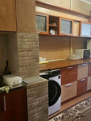 Андрія Мельника вул., 14