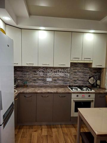 Амосова вул. (Корчагінців), 13