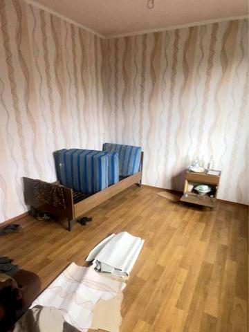 Дача возле реки (дім, будинок)