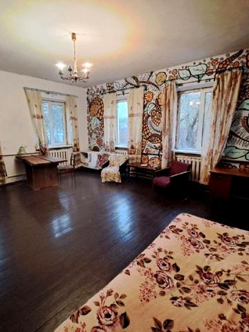 Маяковського вул., 1