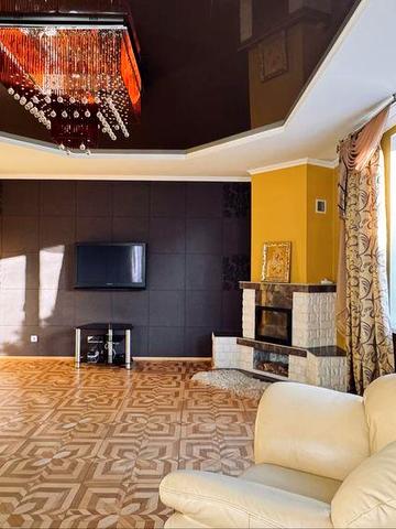 Оренда великого будинку поруч м Івано-Франківськ