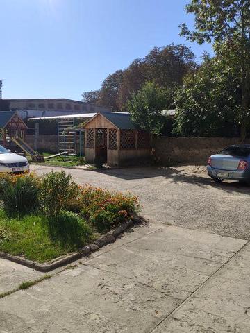 Продається 4-х кімнатна квартира 120м2, центр міста, 3 поверх, середин