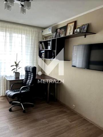 Академіка Павлова вул., 319