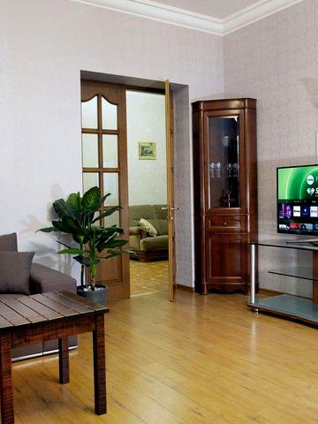 Квартира в лучшем районе Одессы в доме Каркашадзе.Комнаты раздельные!