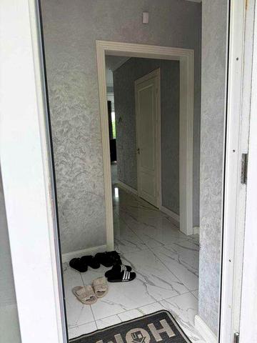 Продається половина будинку,район Гарячого Урбану