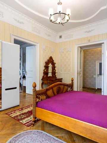 Івана Огієнка вул. (), 10