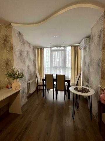 Олександра Бідного вул., 18