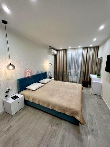 Автозаводська вул., 44