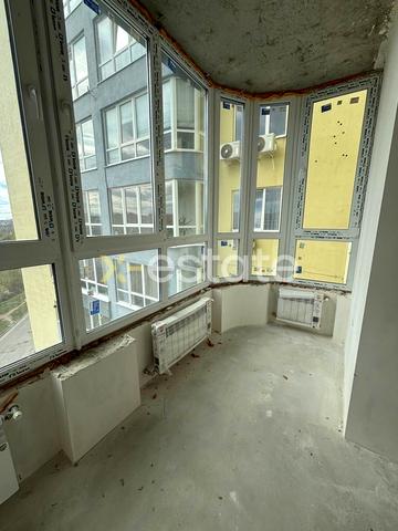 Джерельна вул., 11