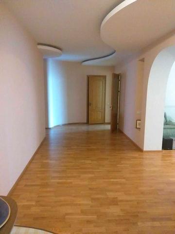 Продам 4х-квартиру на вул. Добровольців (Говорова) 15 парк Перемоги