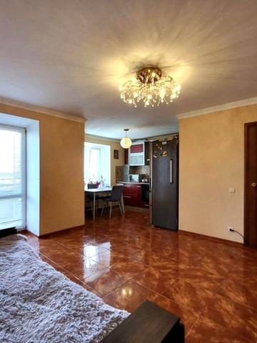 Наскрізний пров., 14