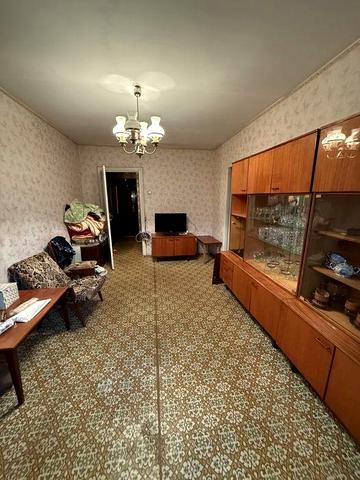 Продаж 2 кім квартири вул. Біла під ремонт