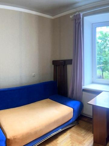 Агатангела Кримського вул., 48