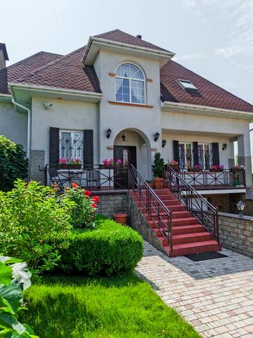 Озерна вул.