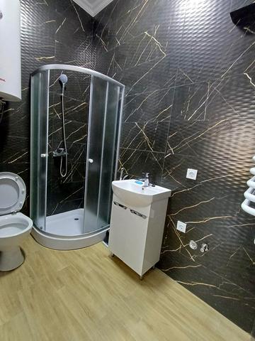 Богдана Хмельницького вул., 12