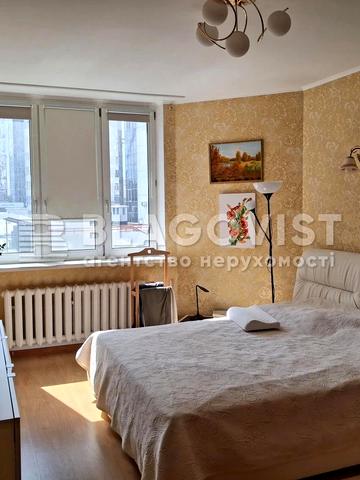 Срібнокільська вул., 1