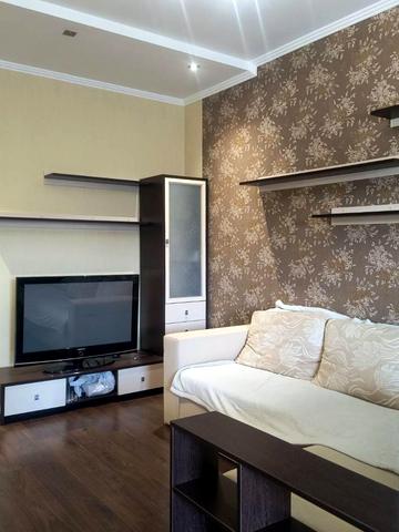 Середньофонтанська вул., 19б