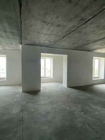 Героїв України просп. (Героїв Сталінграду), 20