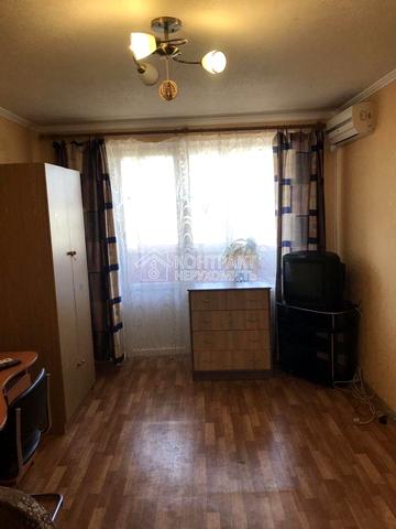 Гвардійців-Широнінців вул., 44