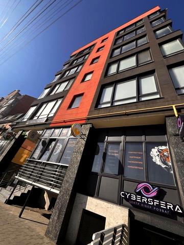 Залізнична вул., 13