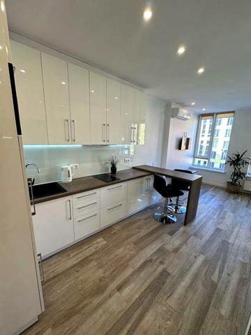 ЖК Комфорт таун, квартира-студіо, з ремонтом, Лівобережна, Дарницька